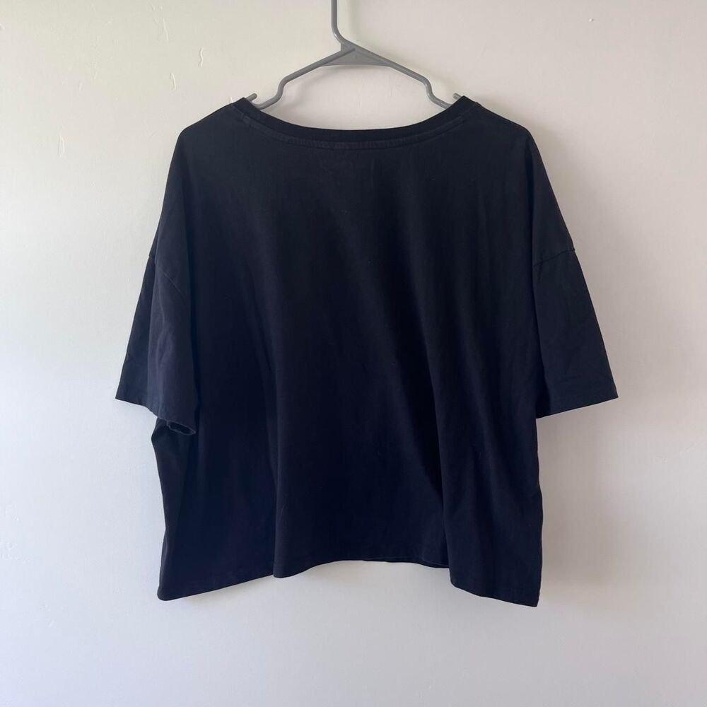Unbranded Women's Black Crop-top - Picture 2 of 3